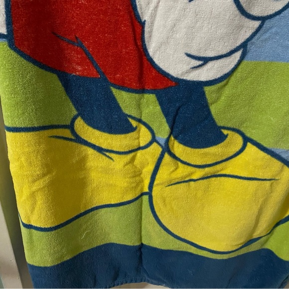 disney green and blue classic mickey mouse towel EUC - Picture 4 of 8